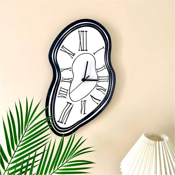 Moderne onregelmatige wandklok | Uniek vervormd ontwerp voor woondecoratie