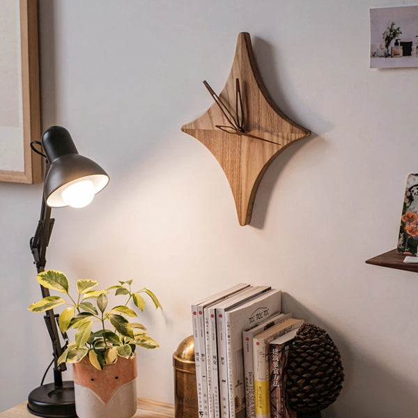 Stervormige wandklok van massief hout | Stijlvolle en natuurlijke wanddecoratie