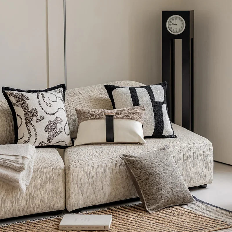 Minimalistische Zwart-Witte Kussenhoes | Luxe Luipaard Jacquard | Sofa Decor - POUEV