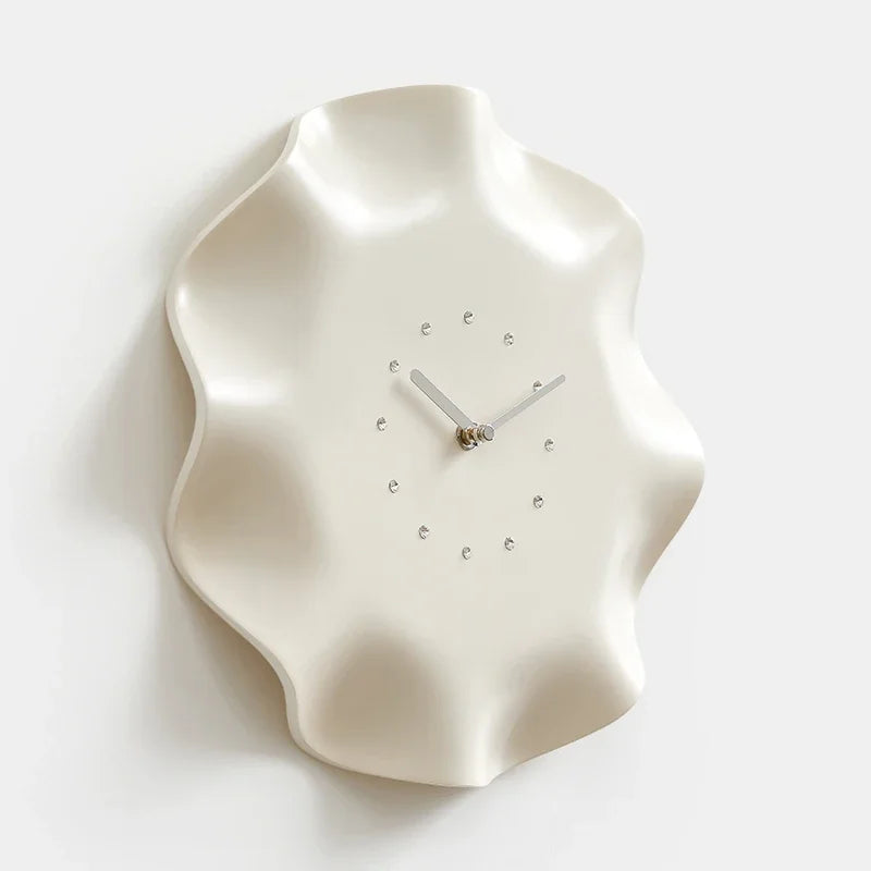 Moderne minimalistische witte wandklok | Elegante woon- en woonkamerinrichting