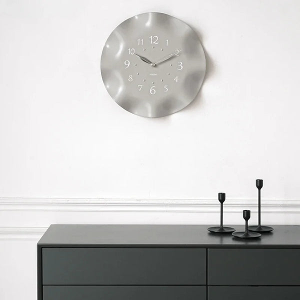 Moderne minimalistische witte wandklok | Elegante woon- en woonkamerinrichting